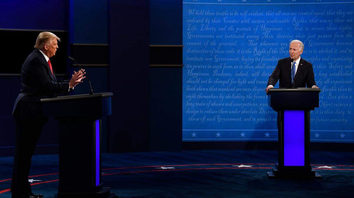 El presidente Donald Trump, de izquierda y el exvicepresidente Joe Biden en el debate final celebrado en el Curb Event Center de la Universidad de Belmont el jueves 22 de octubre de 2020 en Nashville, Tennessee.
