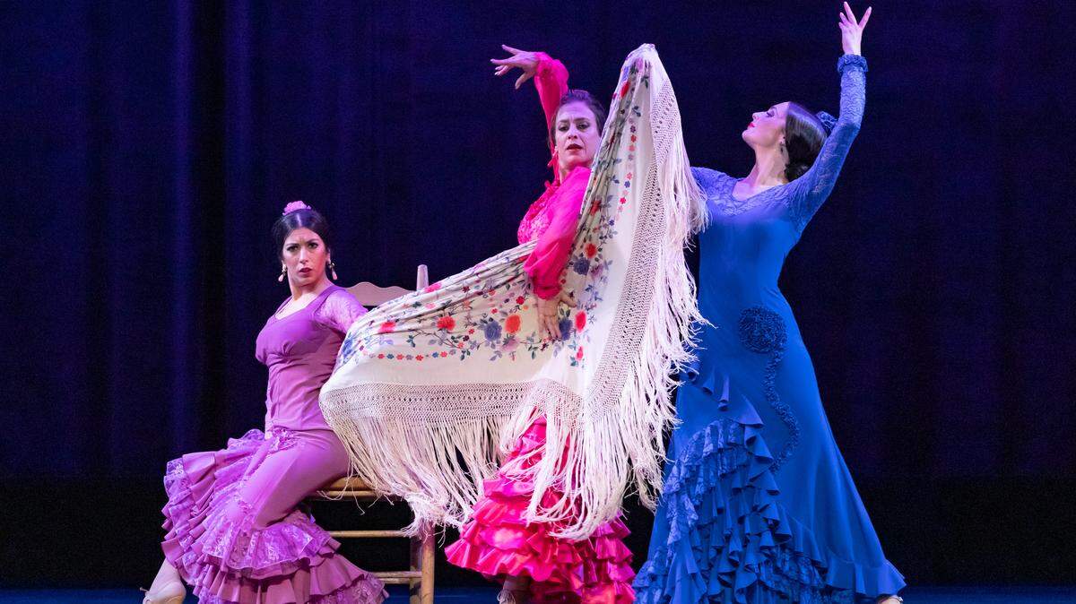 Irene “La Chiqui de Málaga”, Mayelú Pérez y “La Emi”, bailaoras de Ballet Flamenco La Rosa.