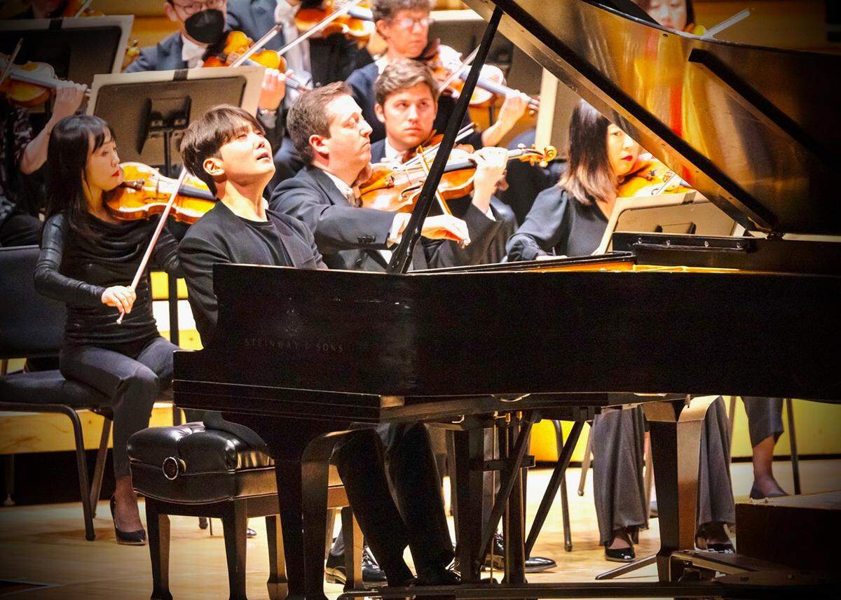 Seong-Jin Cho (al piano) y la Cleveland Orchestra.