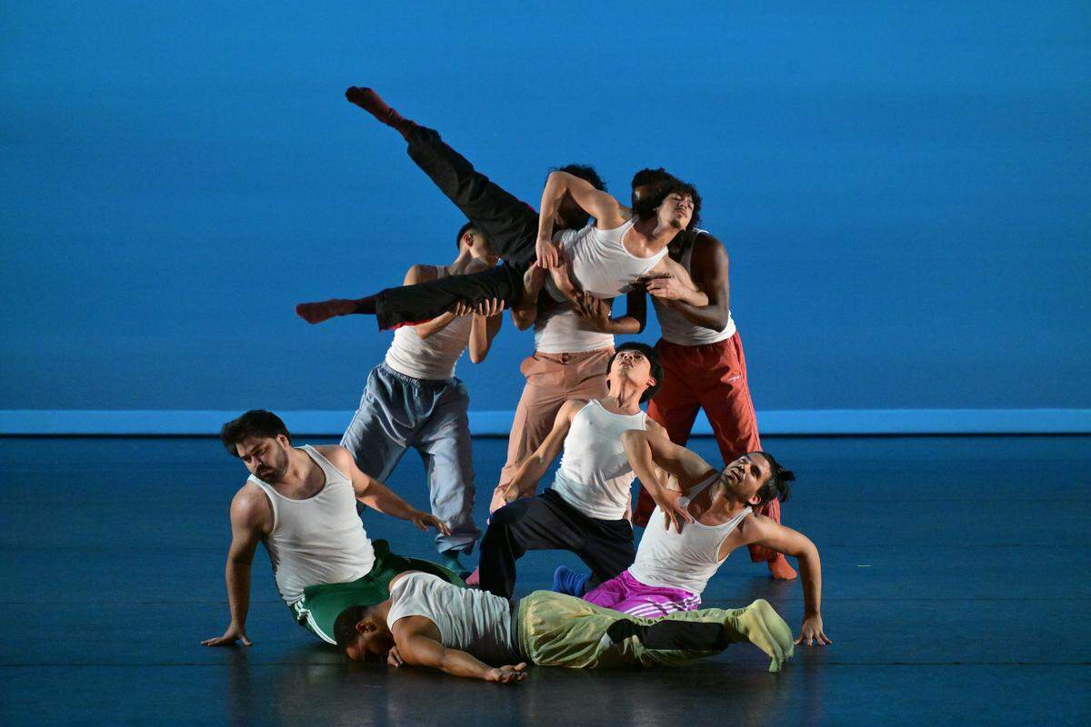 Los bailarines de Syncopate Collective en “Damned Punk”, en la sexta edición del Festival Men Who Dance, el 29 y 30 de noviembre en el Amaturo Theater del Broward Center for the Performing Arts.  