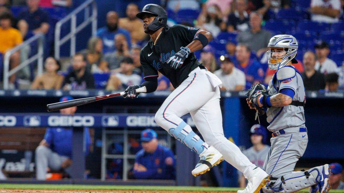 Jorge Soler tiene 13 jonrones y 34 impulsadas en 70 partidos esta temporada con los Marlins, pero su OBP de .299 lo ubica en el puesto 127 de los 157 clasificados. 