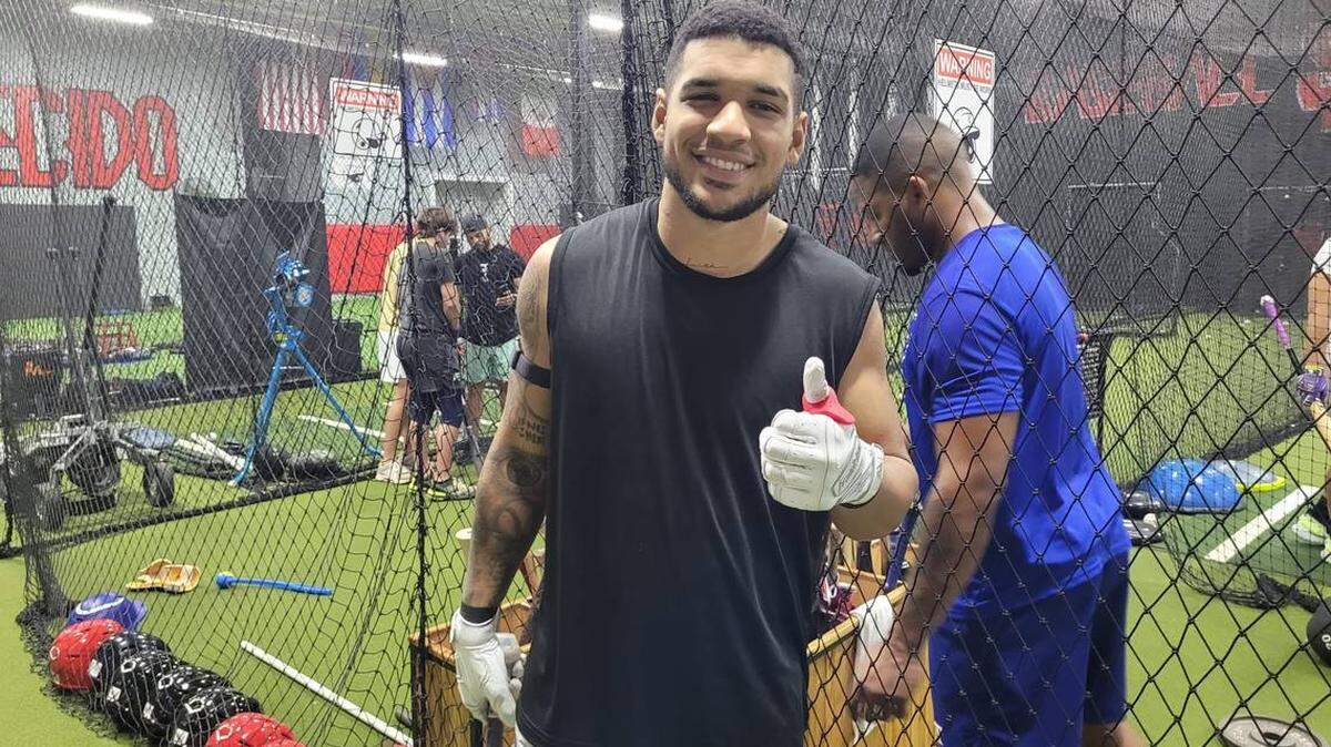 El prospecto cubano de los Miami Marilins Víctor Mesa Jr. alcanzó uno de los logros más raros del béisbol al batear para el ciclo en la derrota de los Blue Wahoos 10-4 contra los Barons de Birmingham, en Pensacola.