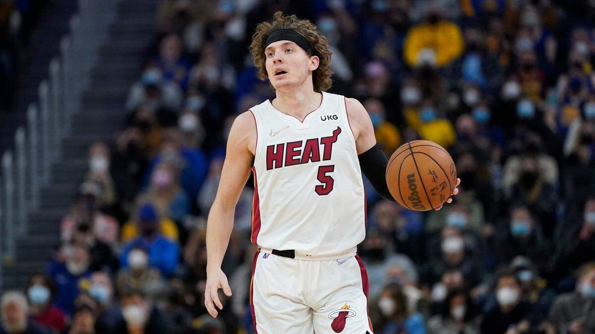 Con 24 años, Kyle Guy impresionó en sus primeros 10 días con el equipo al promediar 9.8 puntos mientras lanzaba para un 51.4 por ciento de efectividad en los tiros de campo, y 45 por ciento en triples, con 1.6 rebotes y 2.6 asistencias en cinco juegos viniendo desde el banco.