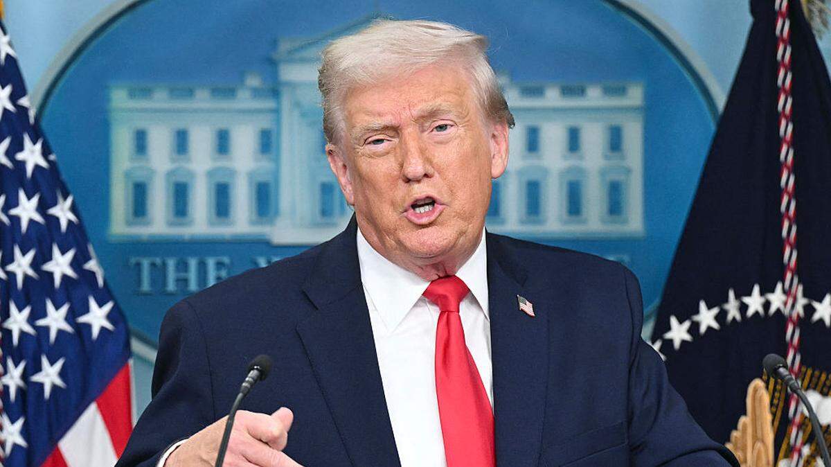 El presidente de Estados Unidos, Donald Trump, celebró el lunes la liberación de presos en Venezuela y dio las gracias al Gobierno de Delcy Rodríguez por el gesto, un mensaje que llega el mismo día en que Caracas aseguró haber excarcelado a 808 personas en los últimos meses.