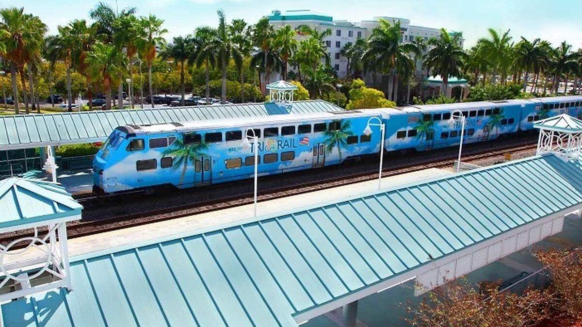 Tri-Rail trains have resumed service in South Florida after a dispatching problem shut down service on May 24, 2022.