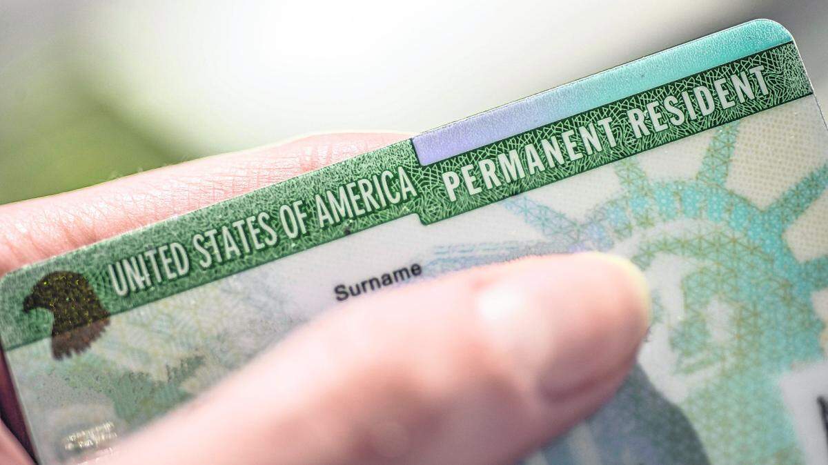El programa de lotería de visas de diversidad (DV) para inmigrantes fue suspendido por orden de Donald Trump tras el tiroteo en la Universidad de Brown, una decisión que impacta directamente a miles de solicitantes de green card y al futuro del programa de visas de diversidad en Estados Unidos.