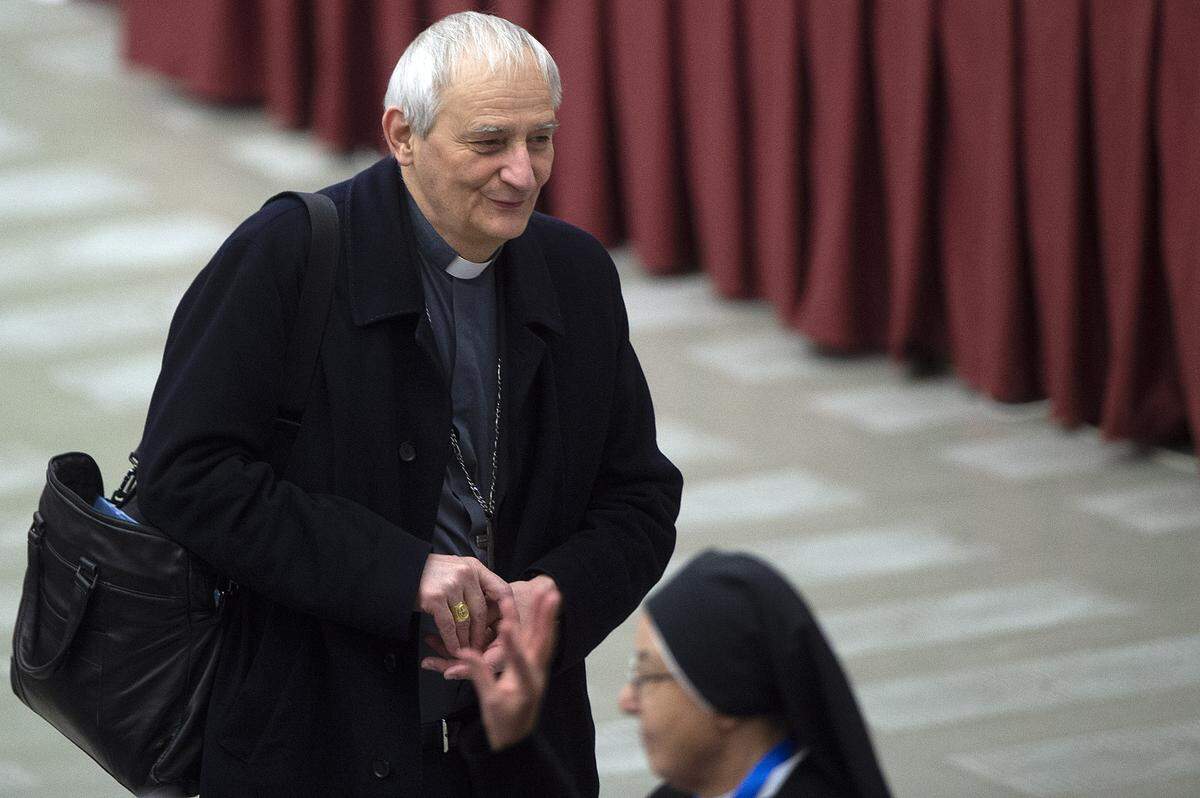 El cardenal Matteo Maria Zuppi asiste en el aula Pablo VI a la segunda sesión de la segunda Asamblea Sinodal de las Iglesias en Italia, en el Vaticano, el 1 de abril de 2025. El arzobispo de Bolonia es considerado un candidato para ser papa.