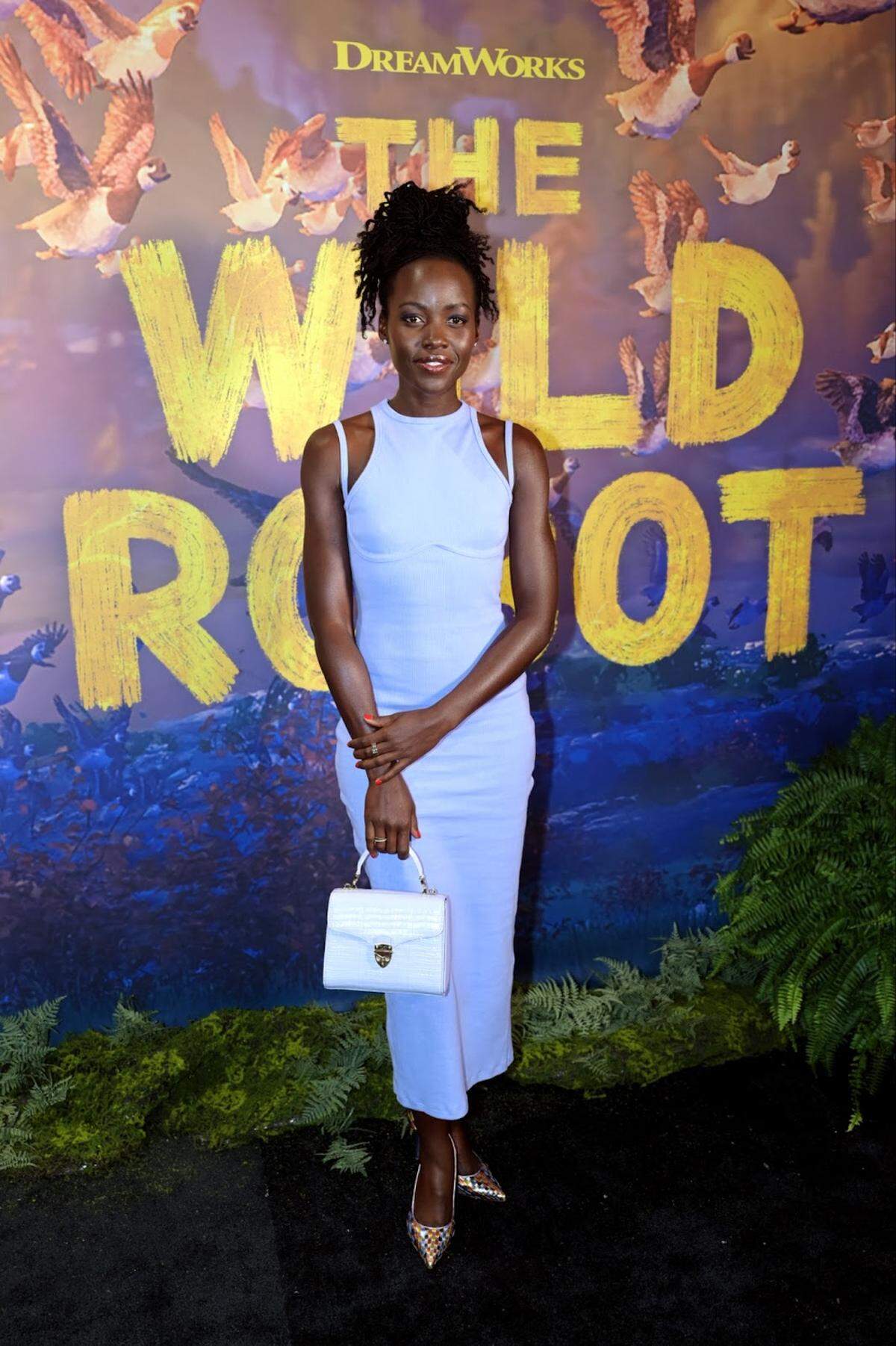 Lupita Nyong’o deslumbró en la proyección especial de THE WILD ROBOT en Miami. La actriz protagoniza a Roz, un robot que debe adaptarse a una isla salvaje y formar vínculos inesperados. Echa un vistazo a estas fotos y prepárate para el estreno de la película en cines el 27 de septiembre.