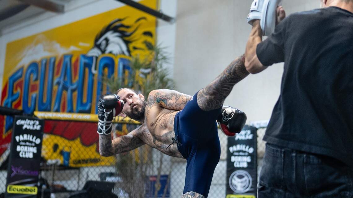 El sábado es mi mundo entero. Peleador ecuatoriano va a cita dura en UFC Vancouver
