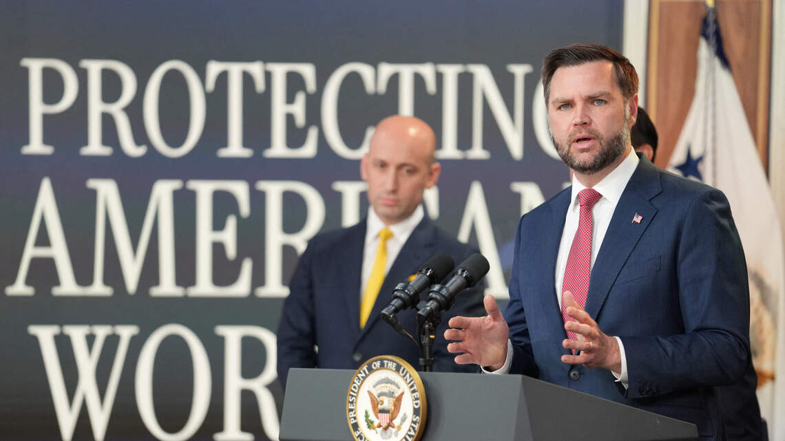 Gobierno de Trump congela programa de visas a Microsoft y otras tecnológicas; investiga universidades