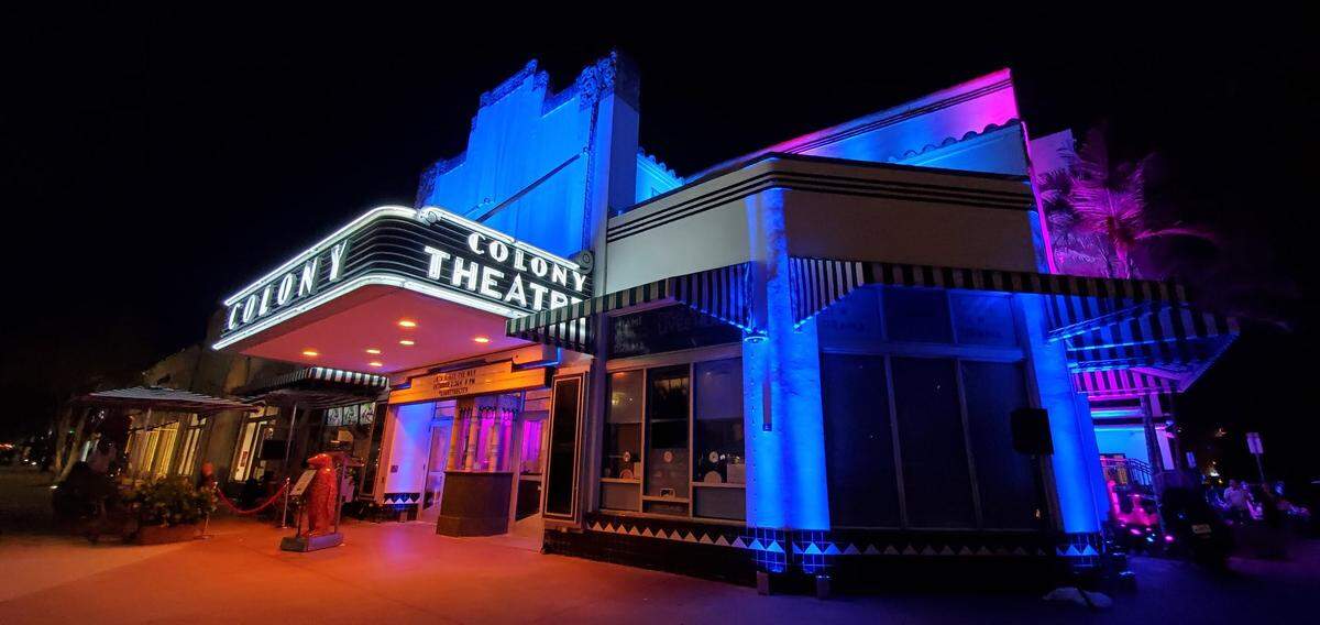 ‘The Cuban Vote’ se presenta en el Colony Theater de Miami Beach.