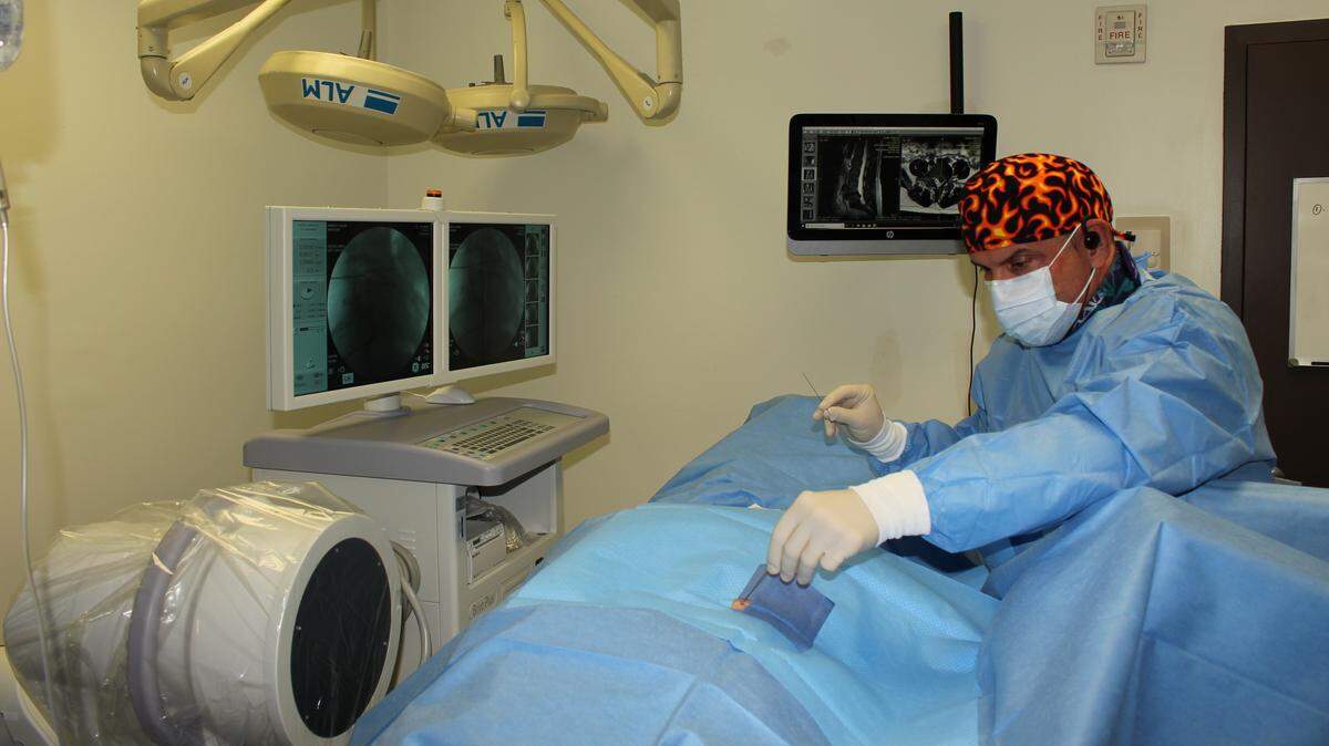 La osteoartritis es una enfermedad que avanza de manera acelerada. Lo único que en verdad contribuye a detenerla es un implante de células madre, ya que estas son las encargadas en primer lugar de que no se desarrolle.