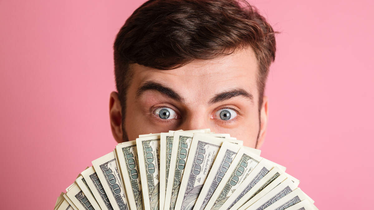 La mayoría de la gente desconocer en qué se le va el dinero; debería saber en qué lo gasta, por qué y cuándo.