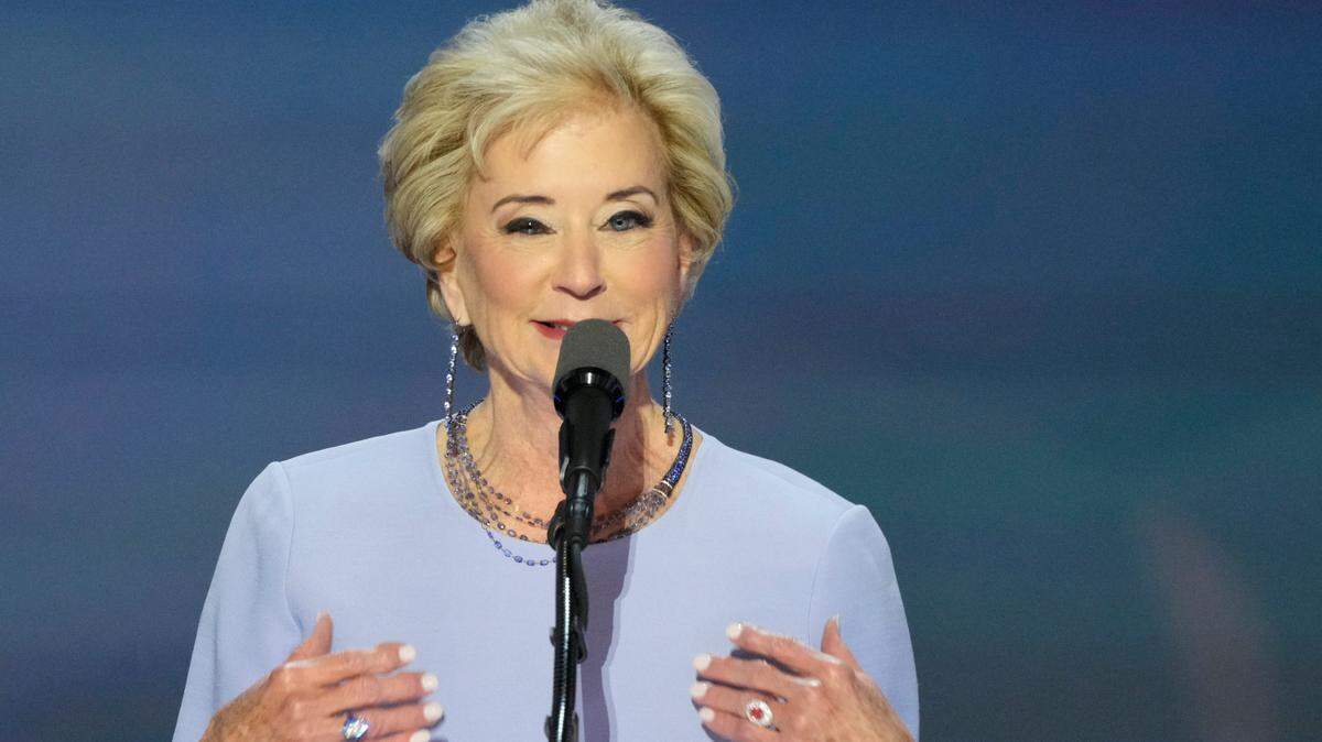 El presidente electo estadounidense, Donald Trump, anunció este martes el nombramiento de Linda McMahon, exejecutiva de la empresa de lucha libre World Wrestling Entertainment y quien ya formó parte de su primer gobierno, como secretaria de Educación.