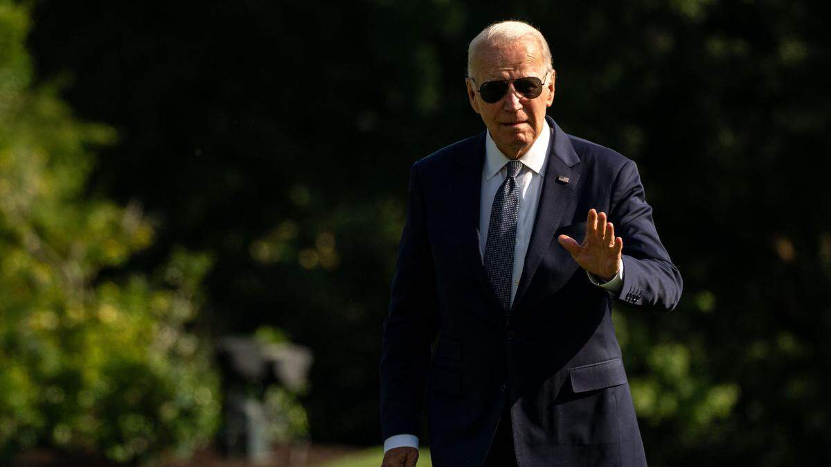 El presidente de Estados Unidos, Joe Biden, dijo este domingo estar “aliviado” al saber que el exmandatario y candidato republicano a las elecciones presidenciales, Donald Trump, está ileso después de un posible intento de asesinato.