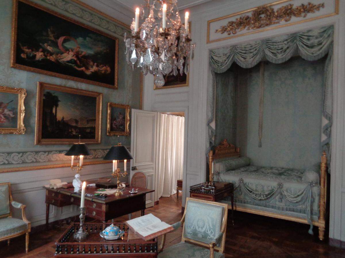 Habitación del último intendente que vivió el guardamuebles (luego palacio de La Marina) en el siglo XVIII.