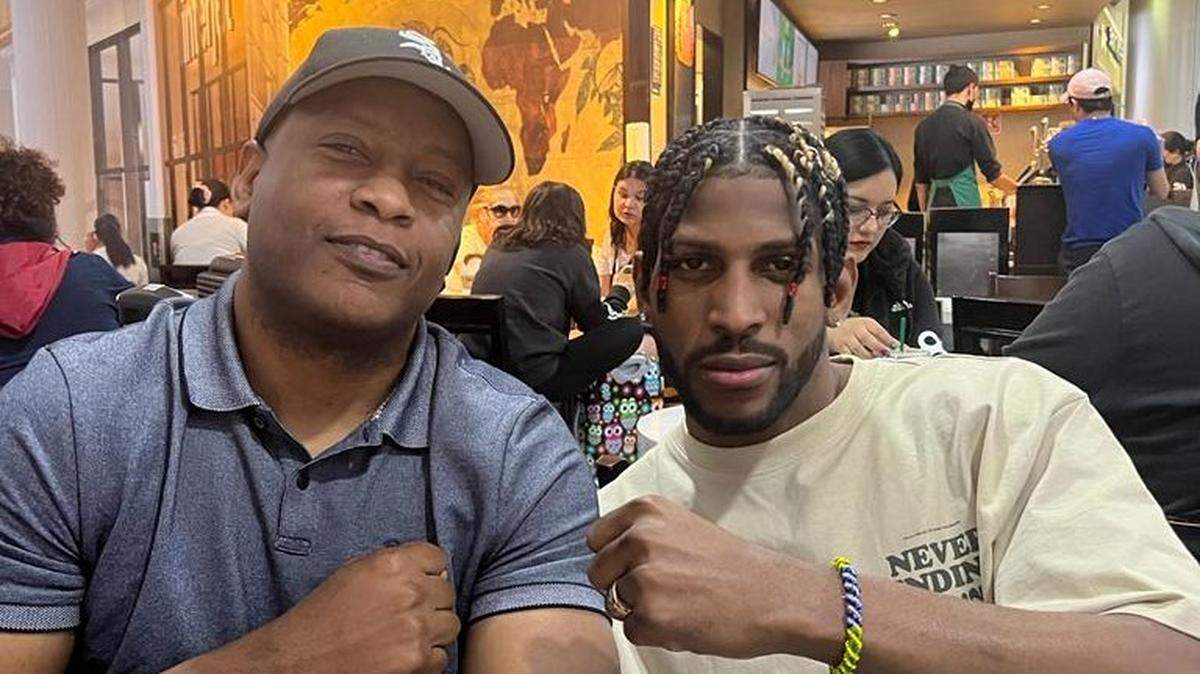 ANDY CRUZ (der.) junto a Alex Ferrer, quien también forma parte del equipo de trabajo de David Morell Jr.
