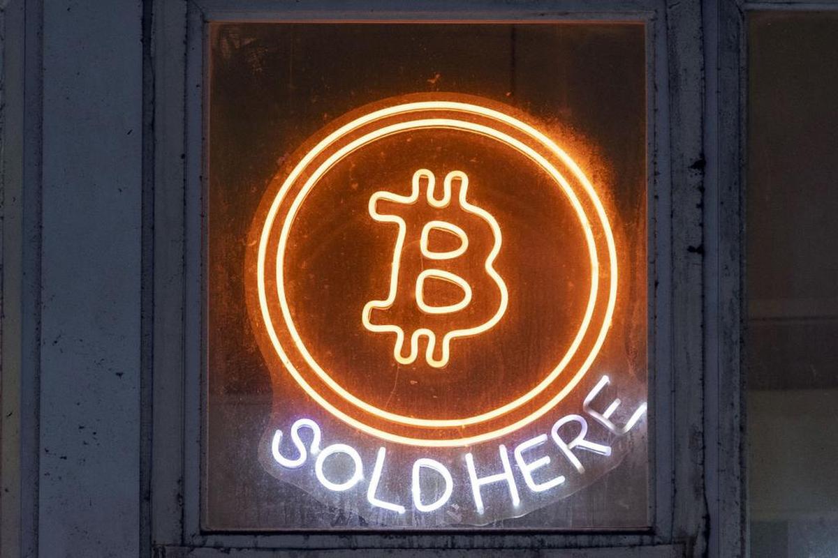 Bitcoin is the best known of the cryptocurrencies. But even it can be used to engineer scams.