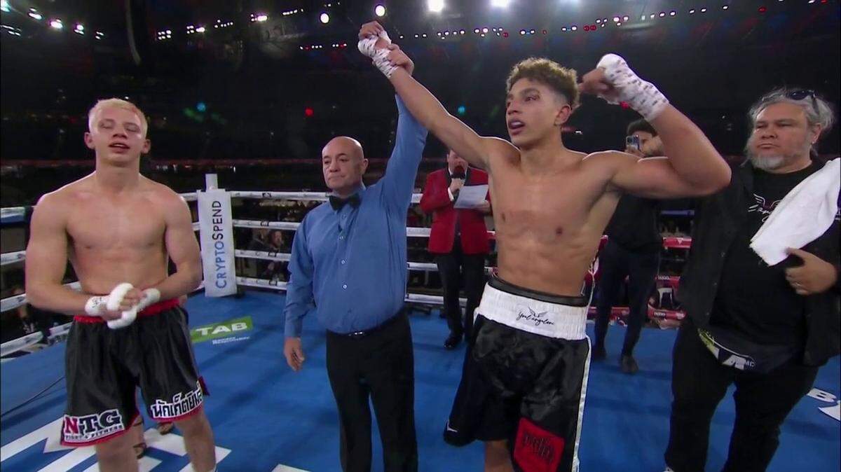 Yoel Angeloni se impuso el sábado por decisión unánime de los jueces ante Ben Aitken, en la pelea de cuatro asaltos que inició la cartelera de ESPN que protagonizaron George Kambosos y Devin Haney desde Melbourne, en Australia, y que llegó a varios rincones del planeta.
