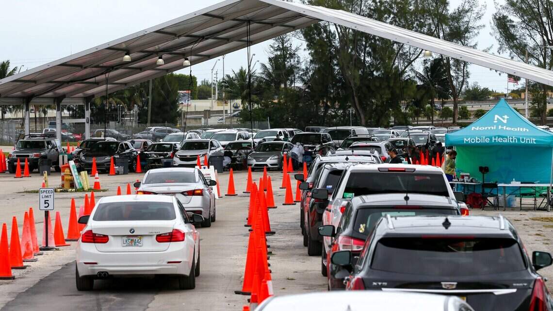 Expertos: Estados Unidos afrontará fuerte ola de muertes por ómicron