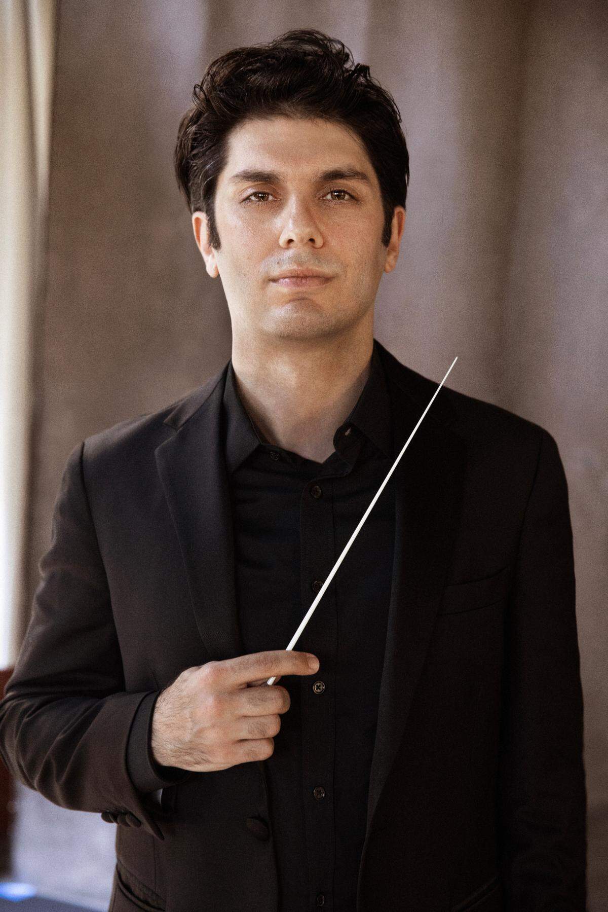 Amar Demirjian, Director Musical de la Knoxville Symphony Orchestra.