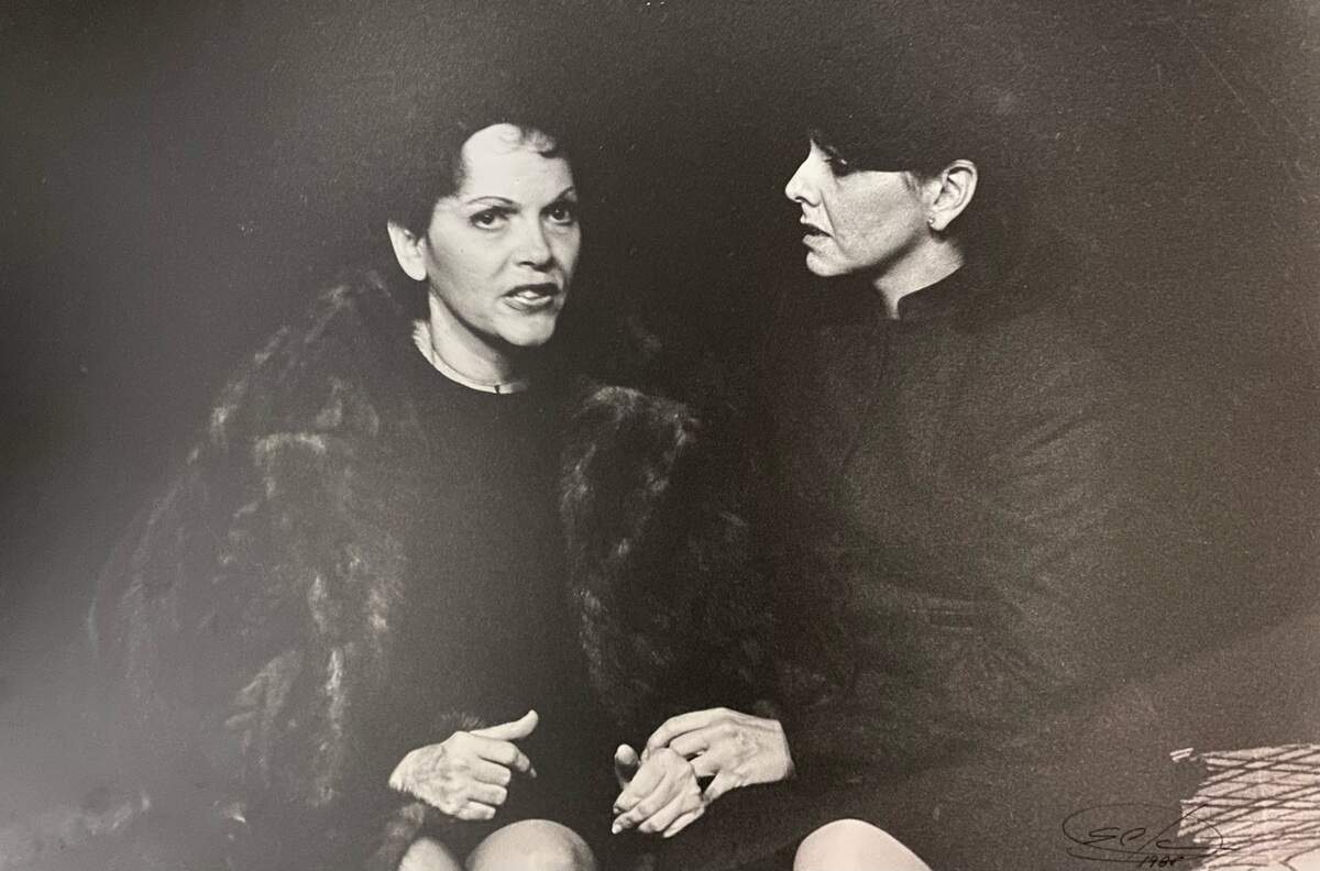 ‘Edith Piaf’, actrices Luisa María Güell y Vivian Ruiz, Miami, 1985.