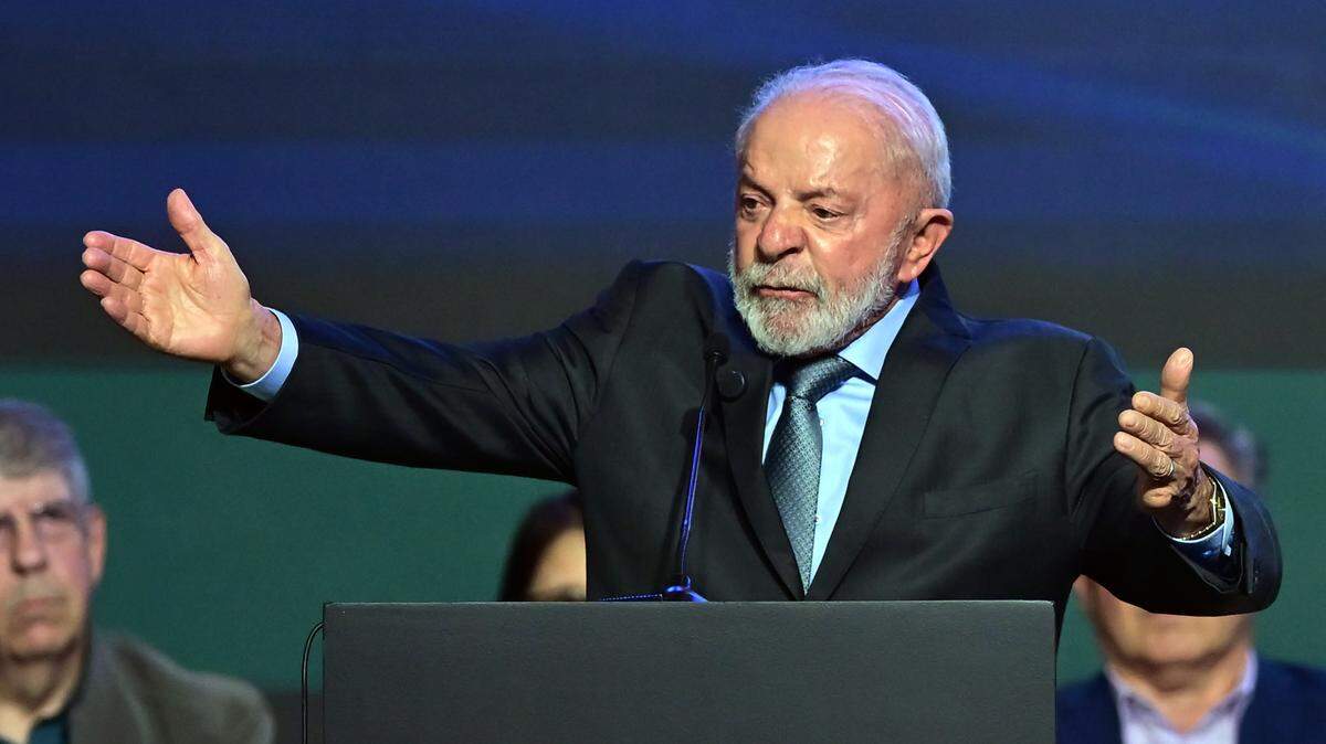 “Estoy plantando comida, y no violencia y odio. Espero presidente Trump que un día podamos conversar para que conozca la calidad del pueblo brasileño”, dijo el presidente de Brasil, Luis Inácio Lula da Silva, el sábado 16 de agosto de 2025. En la foto, Lula da un discurso durante la inauguración de la fábrica de automóviles chinos GWM Factory, el viernes 15 de agosto, en Iracemapolis, Brasil.