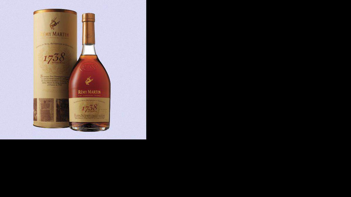 Zhao, portaba una botella de coñac francés Rémy Martin de 200 dólares en su equipaje de mano. 
