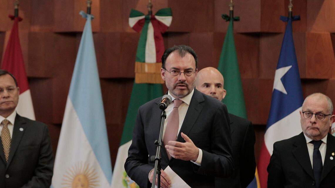 El canciller mexicano, Luis Videgaray, el lunes 14 de mayo de 2018, lee un comunicado emitido por el Grupo de Lima, en Ciudad de México, haciendo un "último llamado" a suspender las elecciones presidenciales del 20 de mayo en Venezuela y condenó el "régimen autoritario" en el país suramericano.