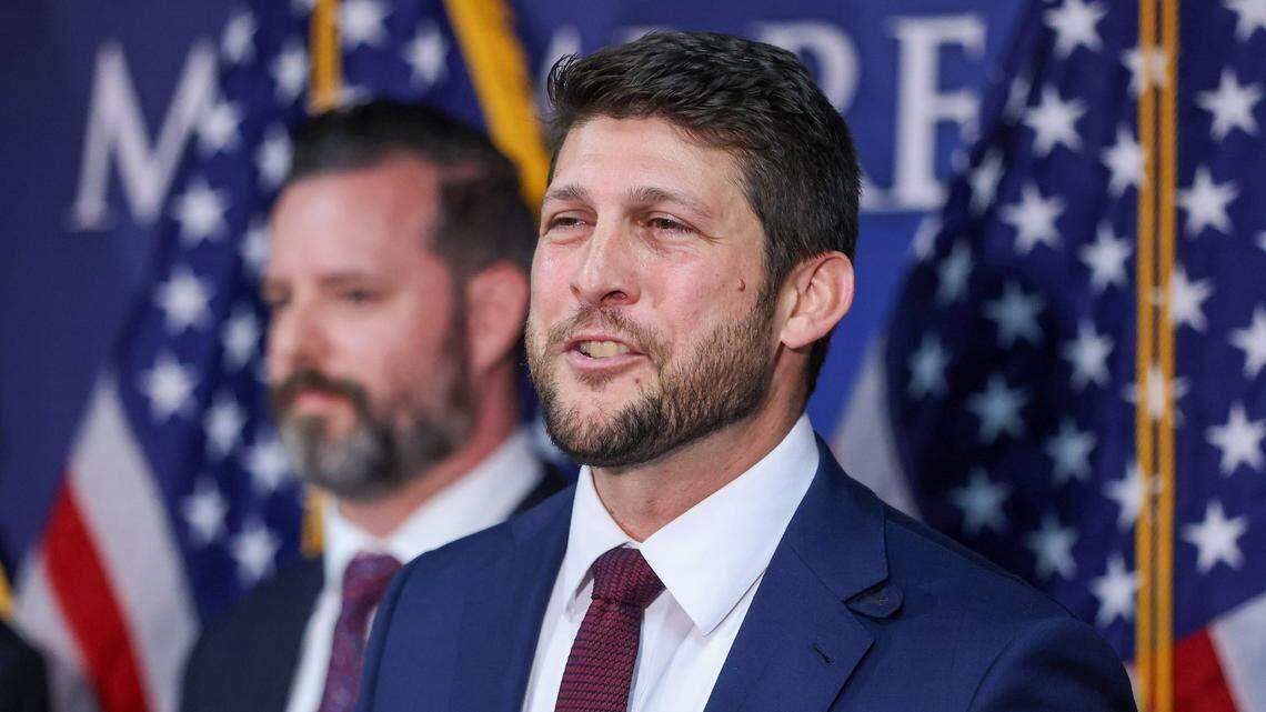 El fiscal general de la Florida rechaza la presión de los alguaciles para facilitar las deportaciones