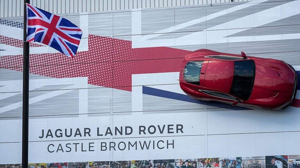 Jaguar Land Rover anuncia las pérdidas millonarias por ciberataque que detuvo su producción un mes