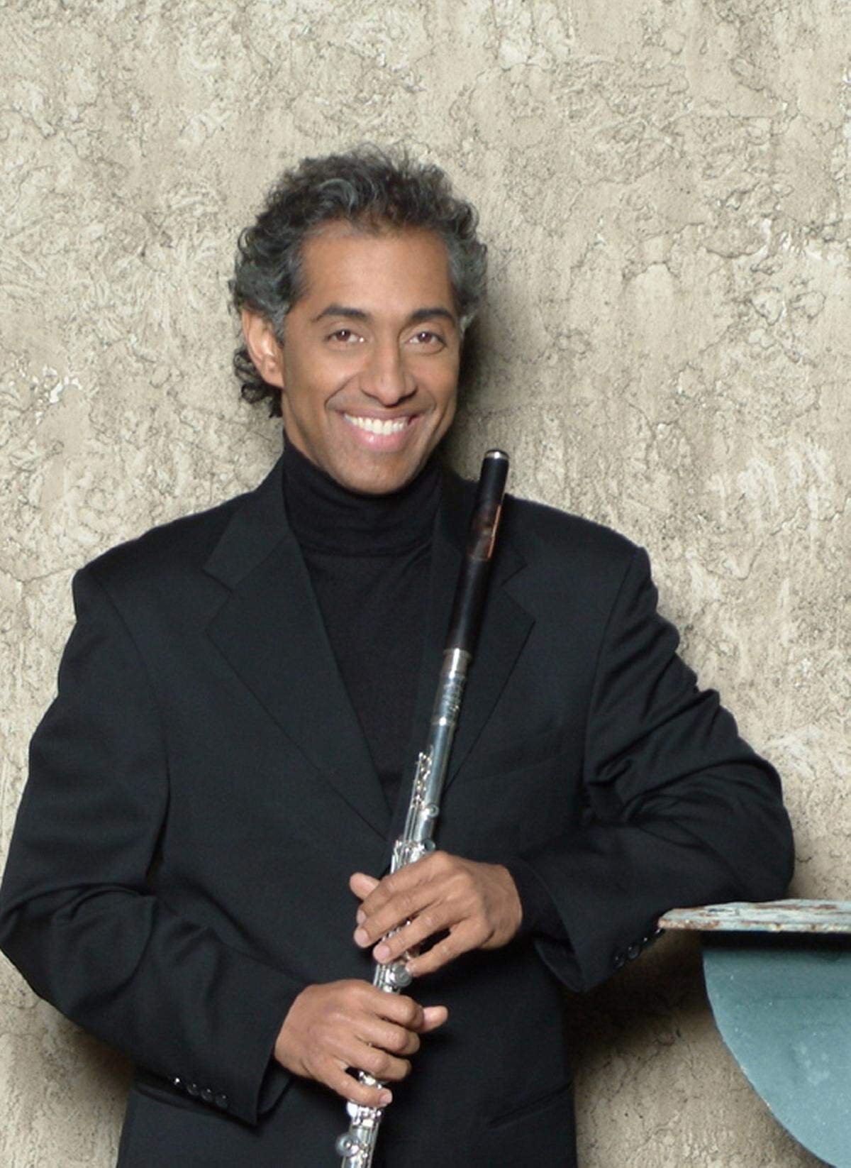 Néstor Torres, el viernes 28 de septiembre en el patio de MOCA.