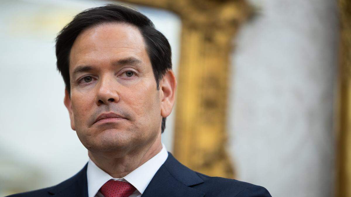 El secretario de Estado Marco Rubio en la Oficina Oval de la Casa Blanca el 6 de mayo de 2025.