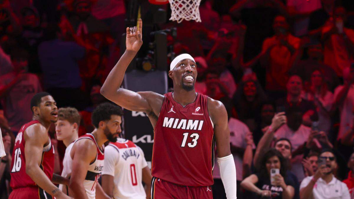 El centro del Heat Bam Adebayo anotó 83 puntos el martes ante los Wizards de Washington y se convirtió en el segundo jugador con más puntos en un partido en la historia de la NBA.
