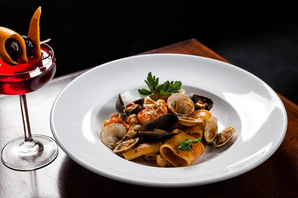 La Moderna, cena romántica a la italiana en Miami Beach con una comida de 4 platos innovadores italianos, así como opciones veganas para cada plato.