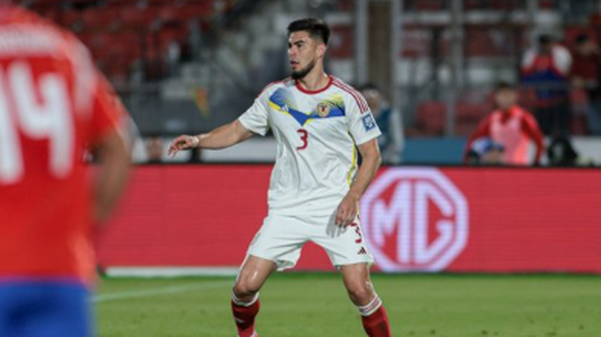 La derrota 4-2 sufrida por Venezuela ante Chile cerró un pobre 2024 de la selección dirigida por el argentino Fernando ‘Bocha’ Batista en la clasificatoria sudamericana hacia el Mundial de 2026, en el que sumó solo 3 puntos de 18 posibles y cayó al octavo lugar.