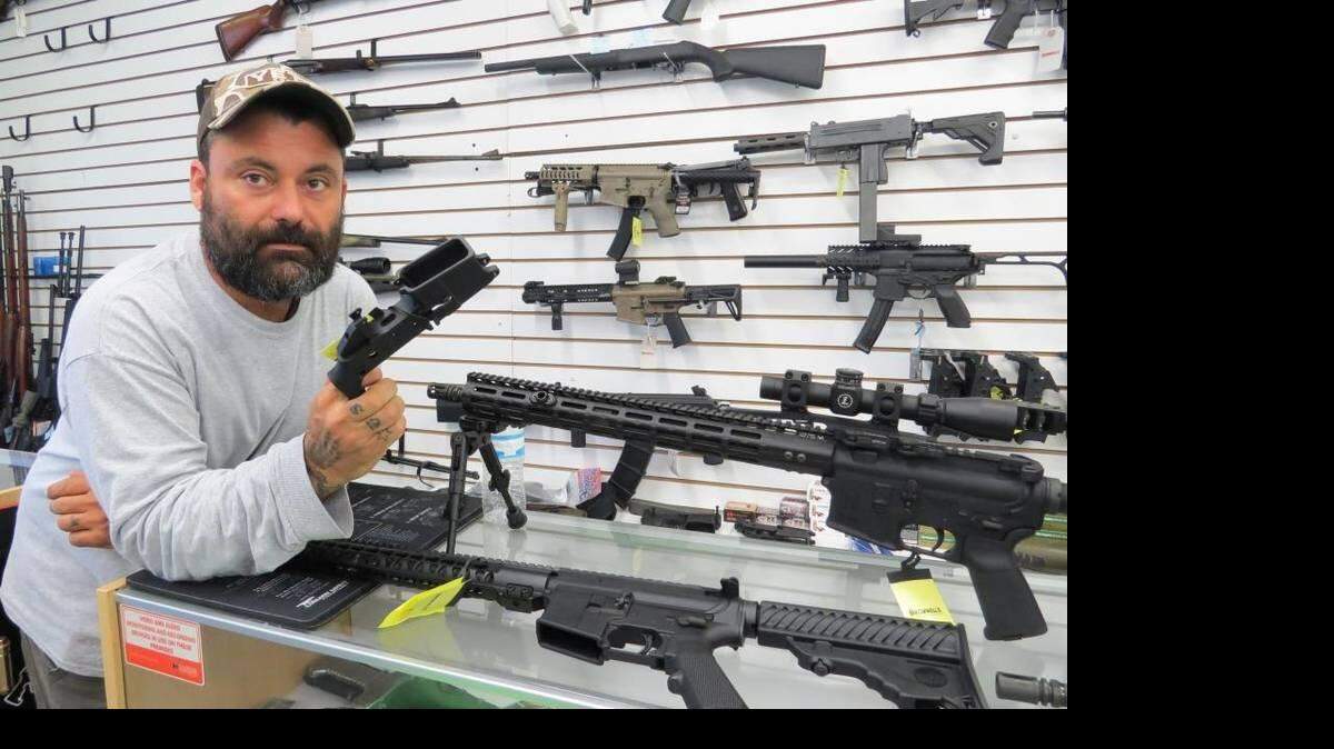 Acevedo tiene disponibles 30 AR-15.