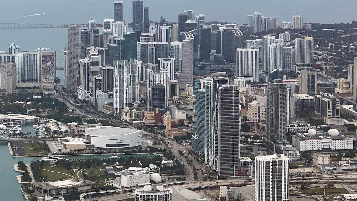 El valor de las propiedades se está enfriando en Miami-Dade. Un nuevo informe sugiere una debilidad futura
