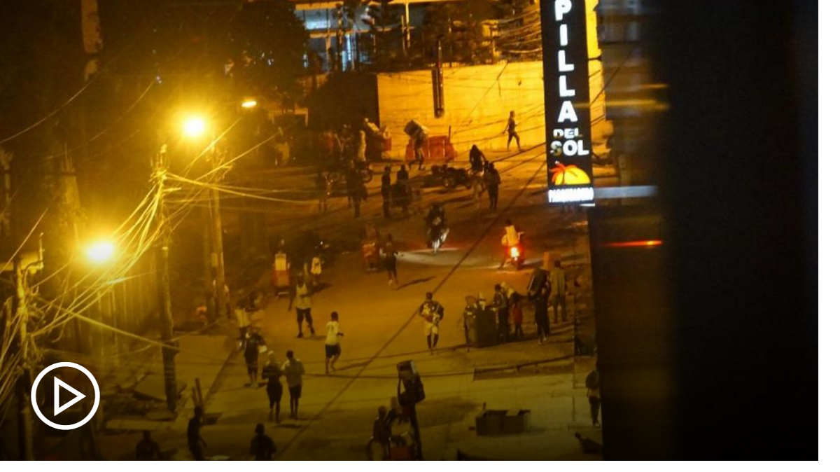 Imagen de video publicado por el diario El Tiempo que muestra los disturbios en la ciudad de Buenaventura, en el pacífico colombiano. 