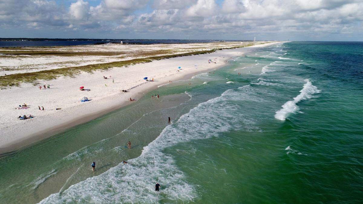 Navarre Beach es un paraíso semidesconocido en la Florida, donde todavía se pueden encontrar condos y casas a un precio asequible, sobre todo con relación al sur de la Florida.