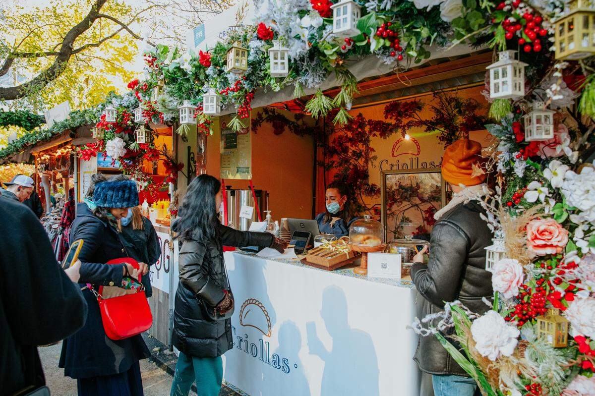 Mercado navideño de Lincoln Road en el espacio urbano.