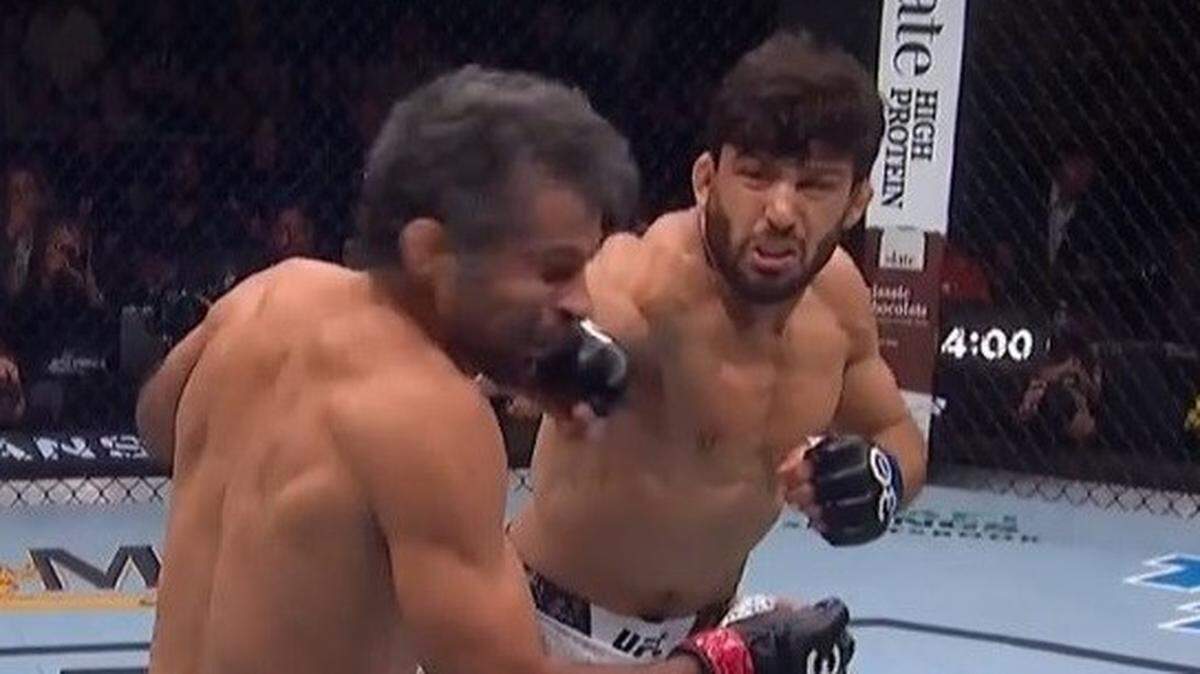 Claro que Arman Tsarukyan quiere a Islam Makhachev. Después de que el guerrero armenio noqueara en la UFC Austin el sábado en la noche a Beneil Dariush en combate de peso ligero y lograra la mayor victoria de su carrera, todo el mundo quiere ver de pronto esta pelea.