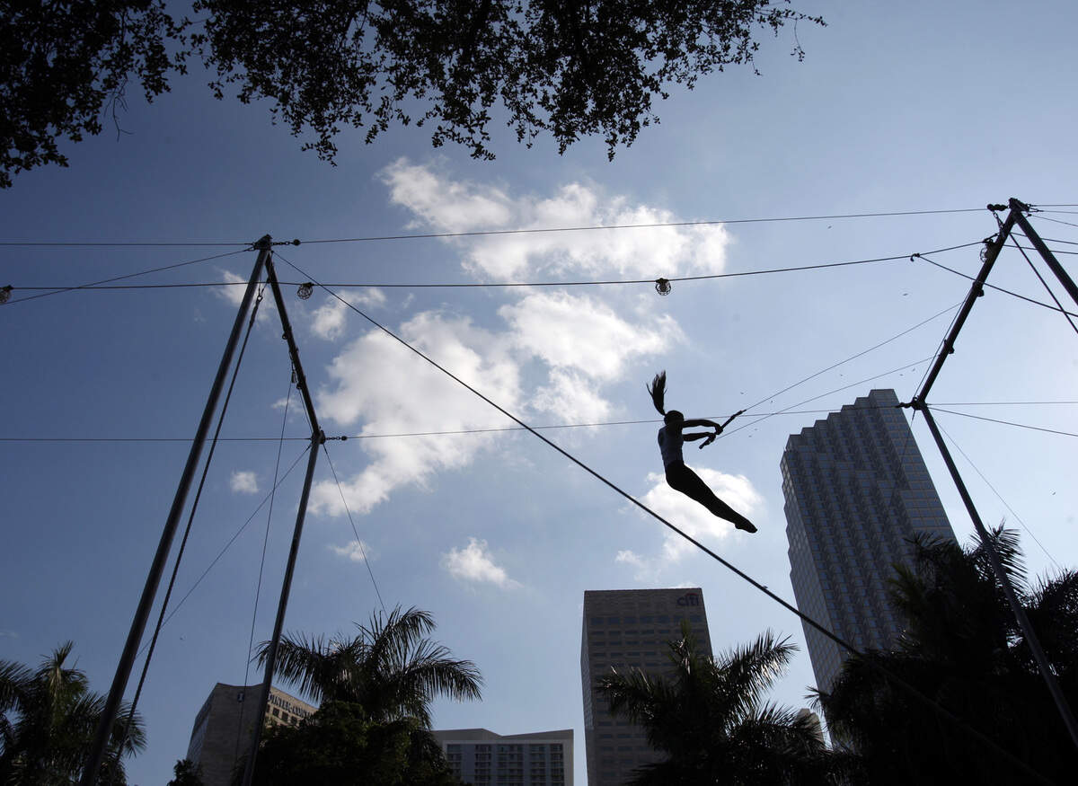 The Flying Trapeze School, el trapecio más seguro de Bayfront Park.