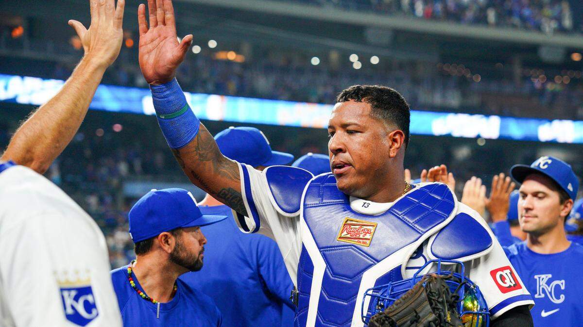  El venezolano Salvador Pérez es el último hombre en pie del equipo de los Reales que conquistó la Serie Mundial 2015, y como capitán ha logrado guiar a sus compañeros en la persecución de un boleto que los devuelva a la postemporada en las Grandes Ligas.