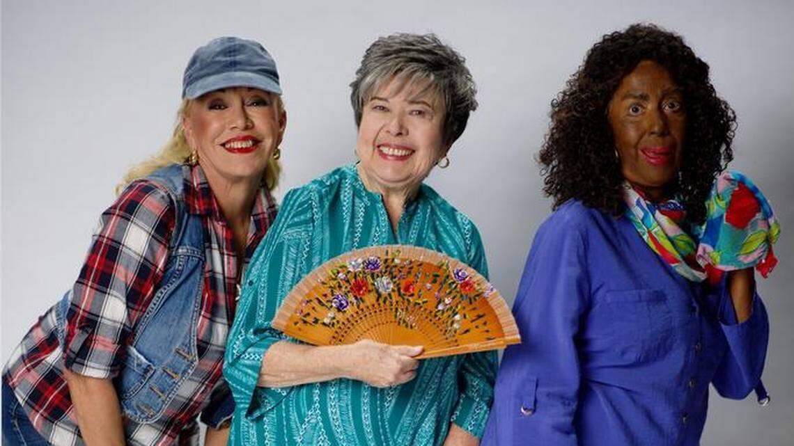 Rosa Paseiro, Daisy Fontao y Marta Velasco en la obra de teatro “Tres viudas en un crucero”.