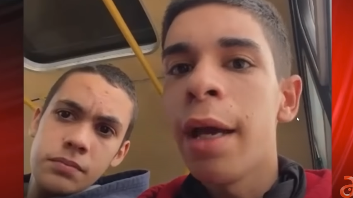 Andorf Antonio Velázquez García (derecha) y Alex Rolando Vega Diaz dijeron que fueron engañados por mujeres rusas y cubanas que les hicieron creer que viajarían a Rusia para un trabajo en la construcción. En cambio, terminaron en el ejército ruso luchando en Ucrania.