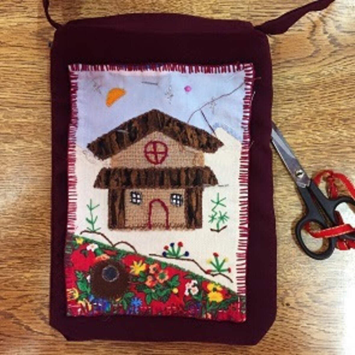 Taller de arte virtual&nbsp;Arpilleras, una forma tradicional de arte de la tapicería chilena.
