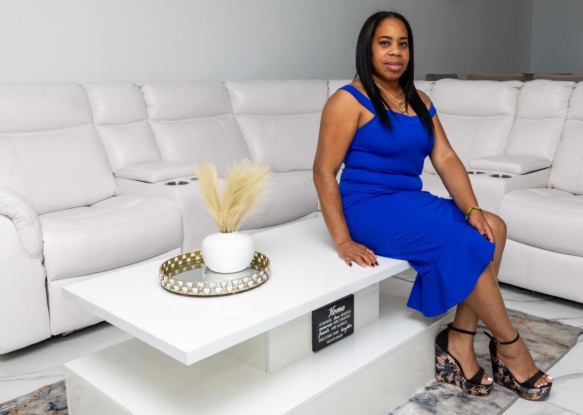 La inmigrante cubana Ethel Rodríguez compró su casa en el sur de Miami con ayuda de programas para trabajadores como Workforce Housing Development Program,de Miami-Dade, y Hometown Heroes, de la Florida.