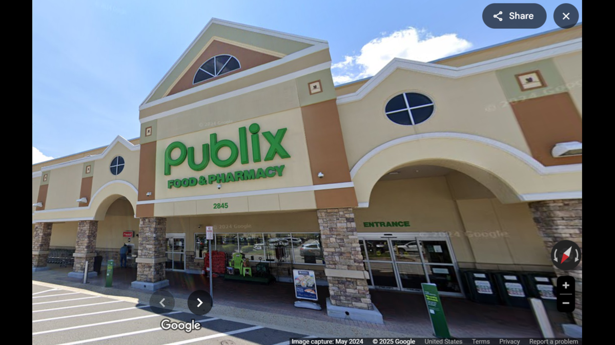 Mujer de 65 años gana $1 millón con un raspadito de la lotería que compró en un supermercado Publix del Condado St. Johns.