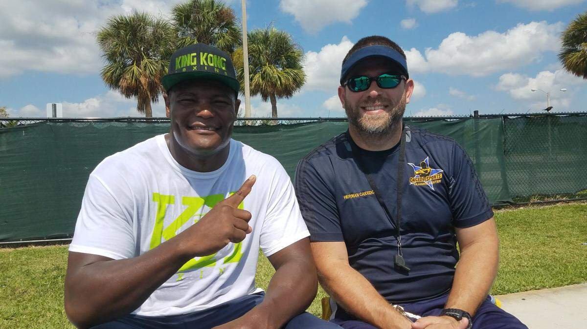 GERMAN CAICEDO (D) junto a Luis Ortiz tras un entrenamiento.